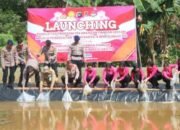 Wakapolda Kep. Babel, Brigjen Pol. Tony Harsono, S.I.K., M.Si. beserta PJU dan Bhayangkari launching penguatan Program Pekarangan Pangan Lestari (P2L)