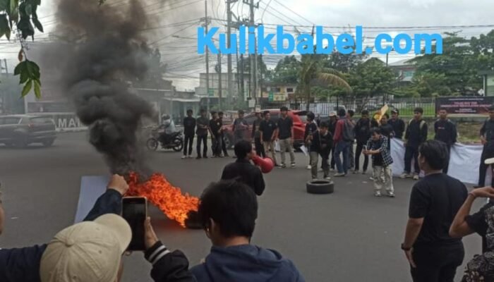 Aliansi BEM Babel Menuntut dan Mendesak Pemerintah agar segera membatalkan RUU TNI yang baru disahkan dan membatalkan Dwifungsi TNI